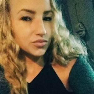 Meet your Posher, Sabrina